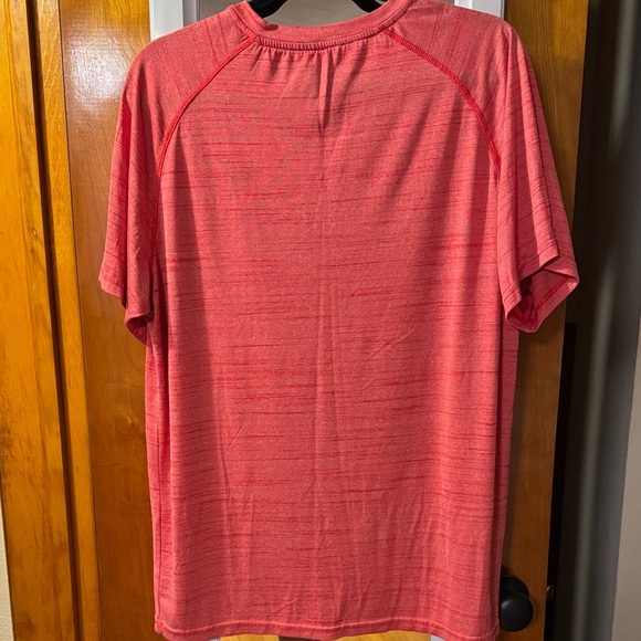 Ohio State Buckeyes Red T-Shirt - Picture 3 of 3